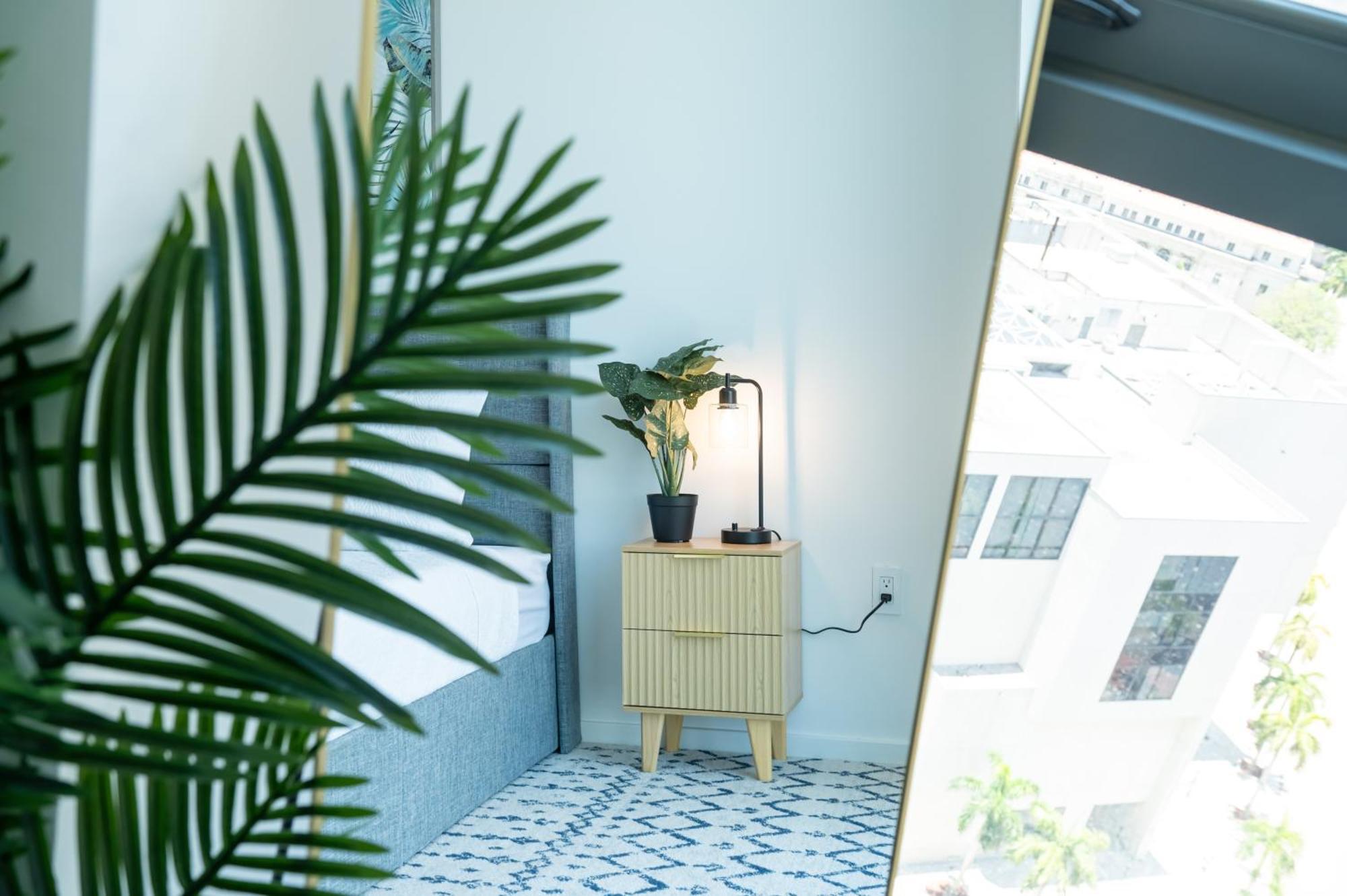 Luxurious King Bed Suite In Downtown ไมอามี ภายนอก รูปภาพ
