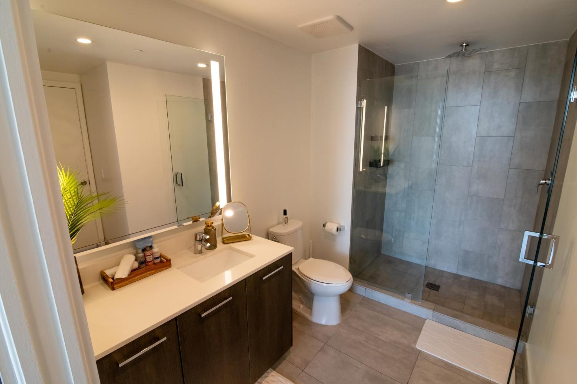 Luxurious King Bed Suite In Downtown ไมอามี ภายนอก รูปภาพ